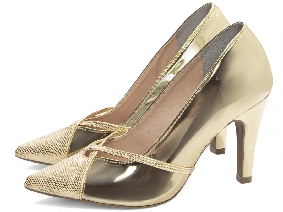 Sapato Scarpin Dourado Verniz 9 cm